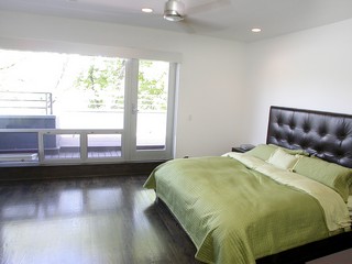 2070-n-oakley-bedroom.jpg