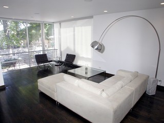 2070-n-oakley-living-room.jpg