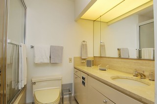 water-tower-place-_7105-bathroom.jpg