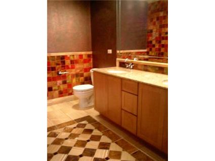 1645-w-ogden-_802-bathroom.jpg