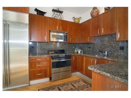 2042-n-clark-_6n-kitchen.jpg