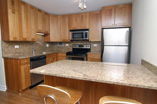 3033-n-sheridan-kitchen.jpg