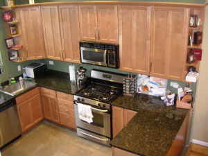 1140-w-newport-_b-kitchen.jpg