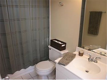 1140-w-newport-_c-bathroom.jpg