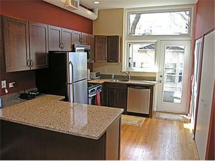 1140-w-newport-_c-kitchen.jpg