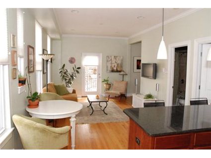 1713-w-north-avenue-_3r-livingroom.jpg