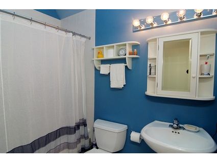 300-w-grand-_603-bathroom-_2.jpg