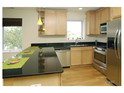 1516-w-grand-_3w-kitchen.jpg