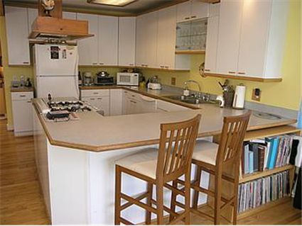4116-n-bell-kitchen.jpg