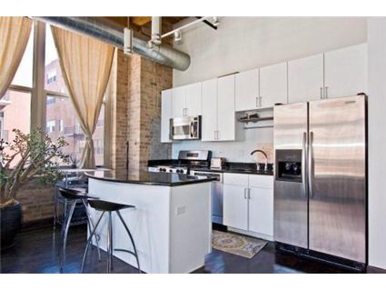 1500-w-monroe-_502-kitchen-approved.jpg