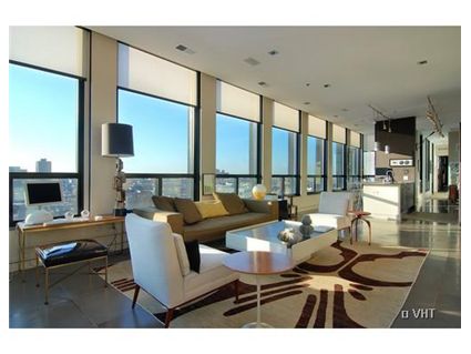 550-w-wellington-penthouse-livingroom-approved.jpg