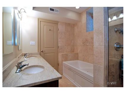 3508-n-greenview-_1-bathroom-approved.jpg