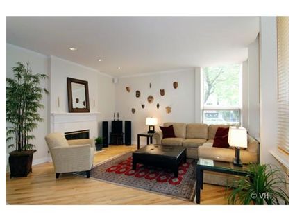 4337-n-paulina-livingroom-approved.jpg