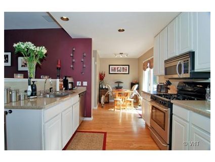 1802-w-diversey-_i-kitchen-approved.jpg