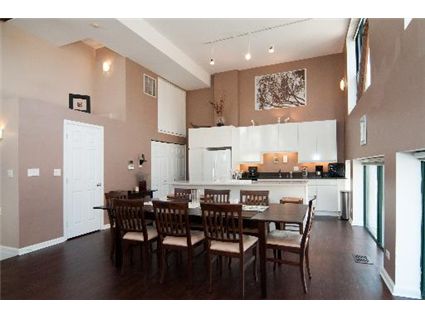 1757-w-sunnyside-_a-kitchen-approved.jpg