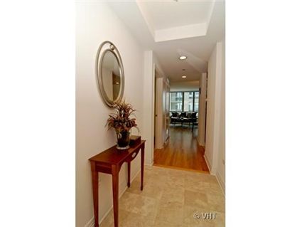 600-n-lake-shore-drive-_3003-foyer-approved.jpg