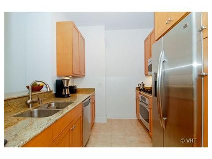 600-n-lake-shore-drive-_3003-kitchen-approved.jpg