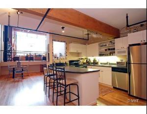 1000-w-washington-_144-kitchen-approved.jpg