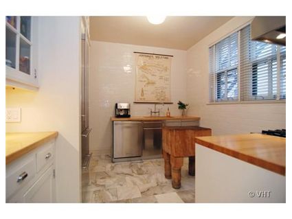 3300-n-lake-shore-drive-_15d-kitchen-_2-approved.jpg
