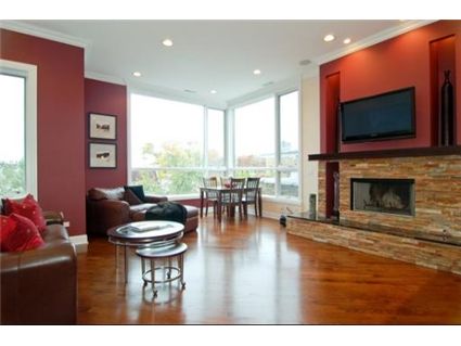 1131-w-addison-_3-living-room-approved.jpg