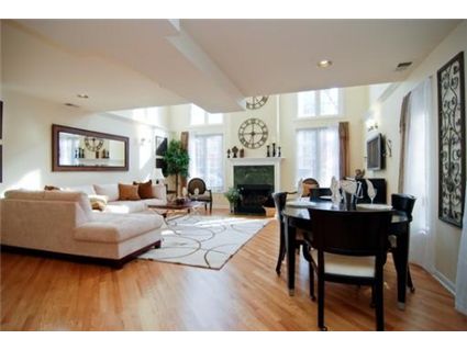832-n-marshfield-living-room-approved.jpg
