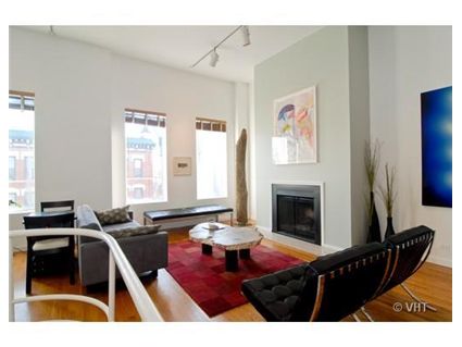 1866-n-halsted-_ph-livingroom-approved.jpg