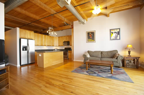 2806-n-oakley-405-living-room-_2-approved.jpg