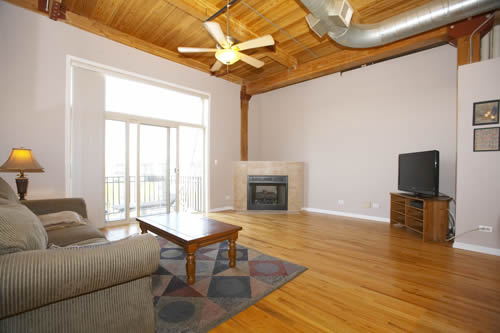 2806-n-oakley-405-living-room-approved.jpg