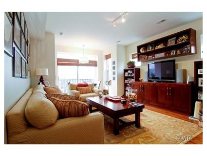1433-w-addison-living-room-approved.Jpg