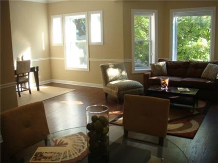522-w-oakdale-_2w-living-room-approved.jpg