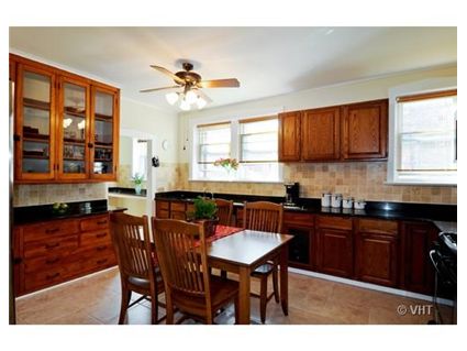 5012-s-woodlawn-_3-kitchen-approved.jpg