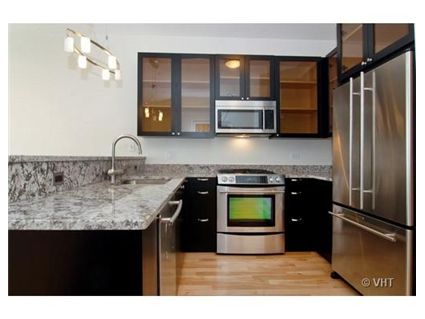 1649-w-cortland-_301-kitchen-approved.jpg