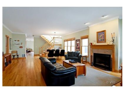 4128-n-oakely-living-room-approved.jpg