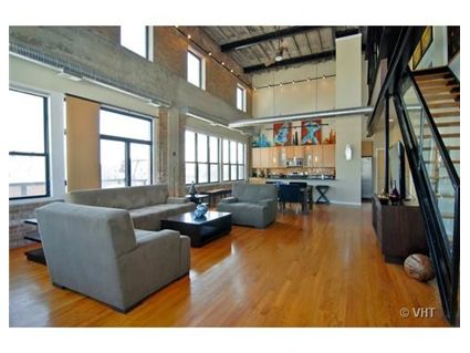 6300-s-woodlawn-_303-living-room-_2-approved.jpg