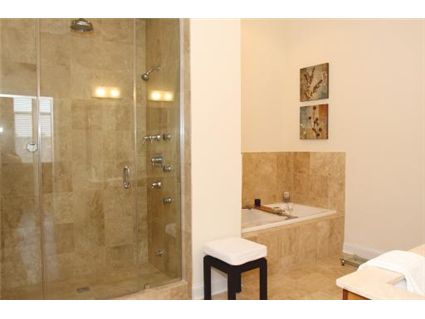 955-w-monroe-_4c-bathroom-approved.jpg